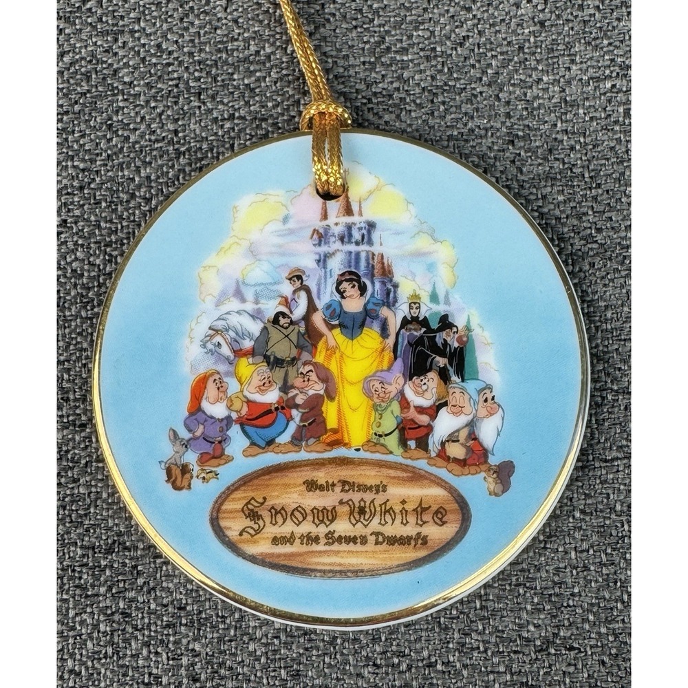 VTG 1987 Walt Disney Snow White And The Seven Dwarfs Ceramic Christmas  Ornament